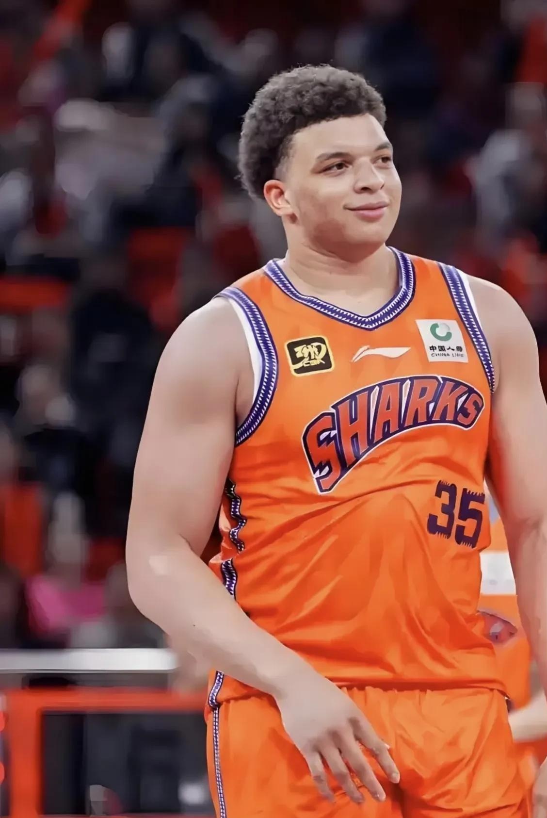 qyg-篮球职业生涯：球星们的蜕变之路令人感动的简单介绍